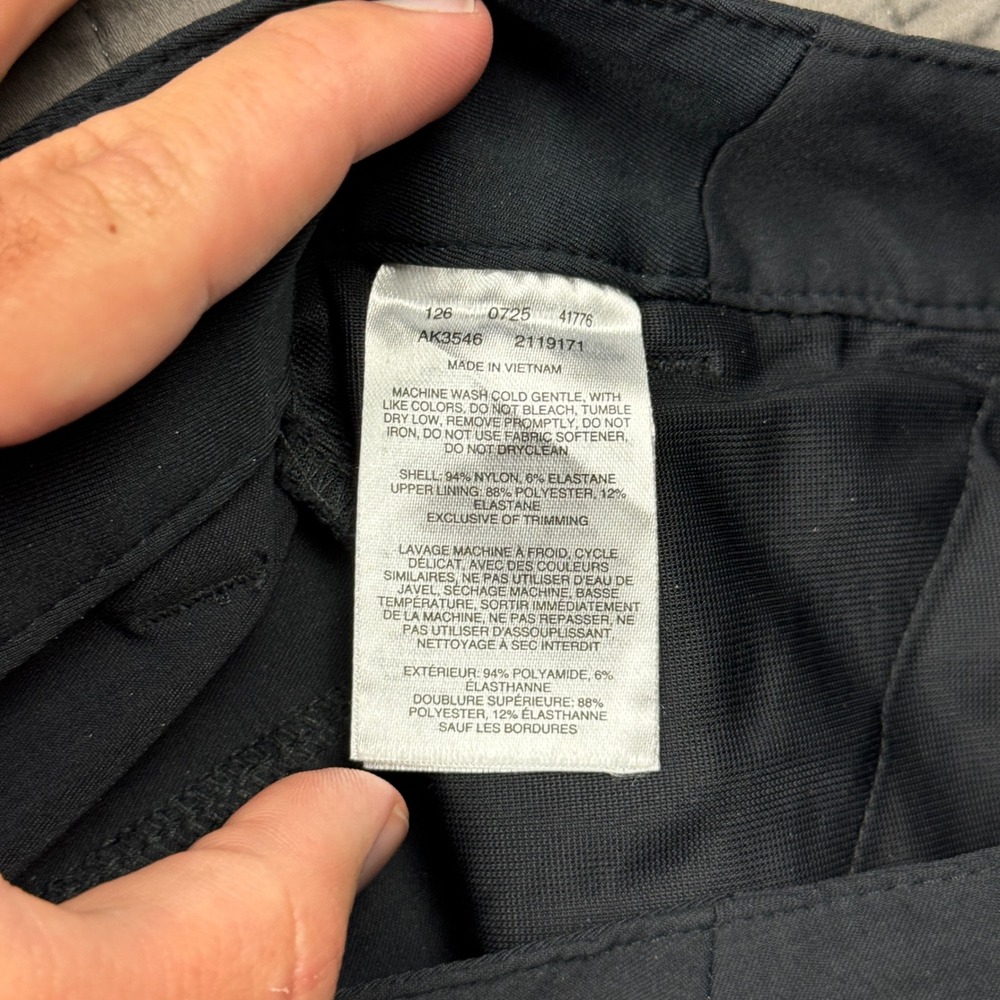 Columbia Womens Omni-Shield Black Capri Hiking Pants Size 14 Outdoors Granola - Picture 7 of 12